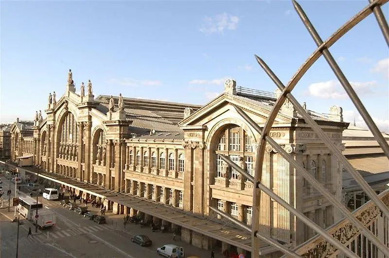 Отель New Gare Du Nord Париж